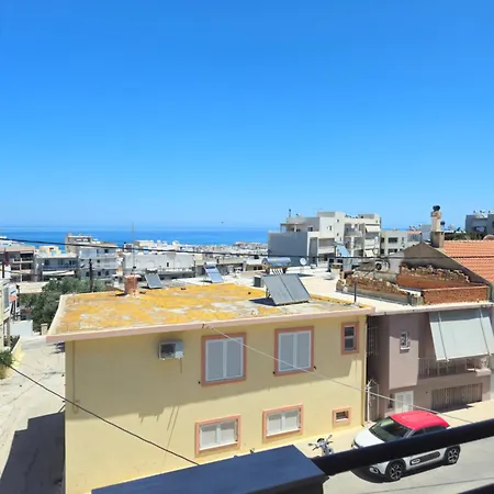 Mano's Sea View Апартаменти